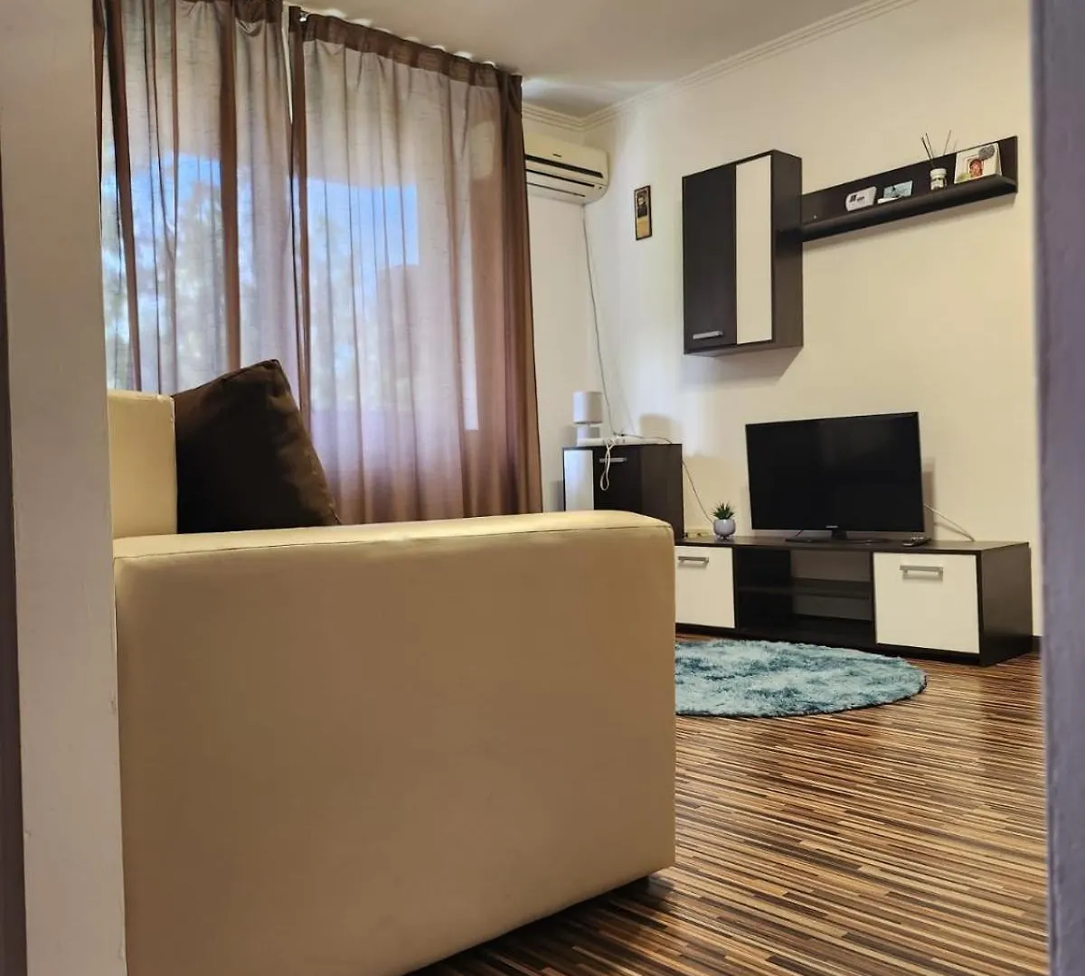Apartment Apartament Cochet Cozy Gara De Nord Metrou Bucharest